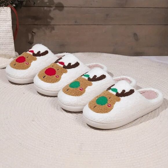 Reindeer Christmas Fuzzy Smiley Face Slippers Size 5.5/6 - Picture 2 of 8